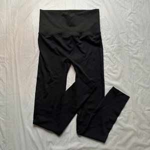 NEW Women's Seamless Black Leggings Size S/M